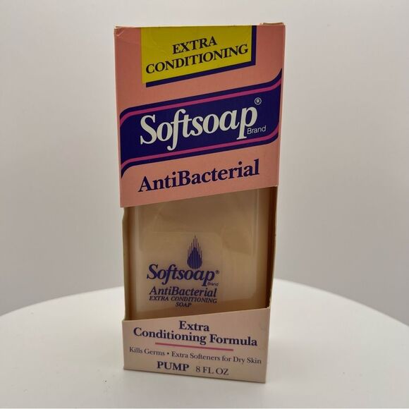 Vintage Softsoap ~ Antibacterial Hand Soap ~ Pump Bottle ~ Extra Conditioning - Picture 1 of 11